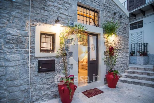 Casa indipendente in residenziale in Via Pozzo Barone