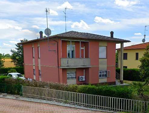 Casa bi/trifamiliare in residenziale in Via della Cembalina