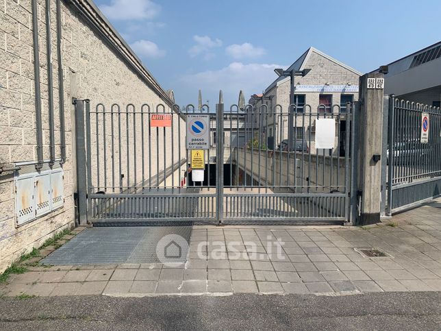 Box/posto auto in residenziale in Via Filadelfia 232