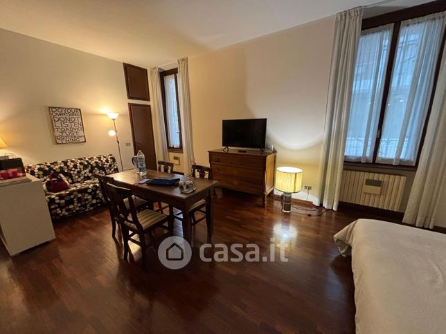 Appartamento in residenziale in Via Adda 10