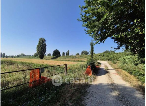 Terreno agricolo in commerciale in Via Budino