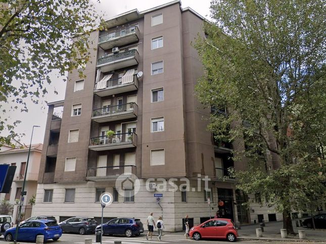 Ufficio in commerciale in Viale Fratelli Casiraghi 205