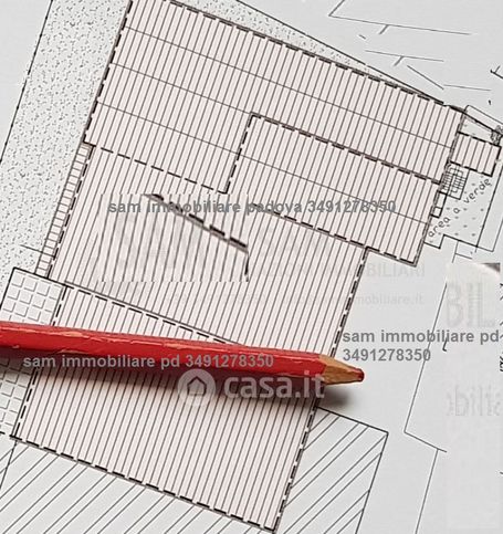 Capannone in commerciale in SR307