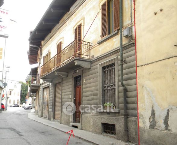 Villetta a schiera in residenziale in Via Perrone 26