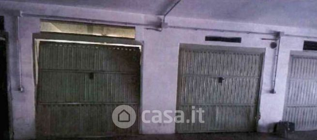 Garage/posto auto in residenziale in Via Donato Bramante