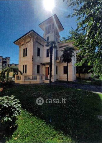 Villa in residenziale in Via Spartaco Lavagnini 54