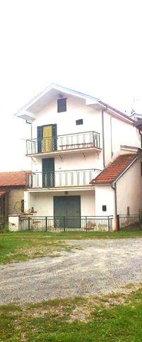 Casa bi/trifamiliare in residenziale in Via Cavallini 15