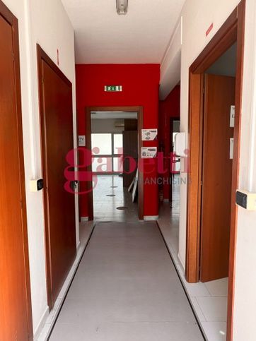 Ufficio in commerciale in Via Sant'Ormisda 40