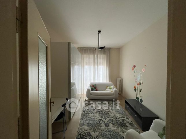 Appartamento in residenziale in Via Varese 25