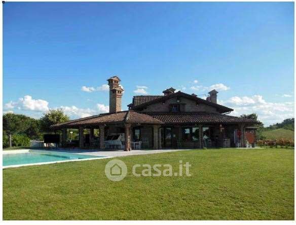 Villa in residenziale in Via Predosa 90