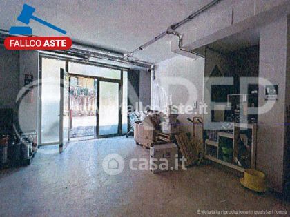 Negozio/locale commerciale in commerciale in Via della Provvidenza 13