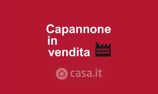 Capannone in commerciale in 