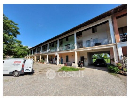 Appartamento in residenziale in Via Beroa