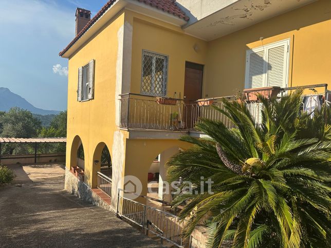 Villa in residenziale in Via Santa Lucia 60