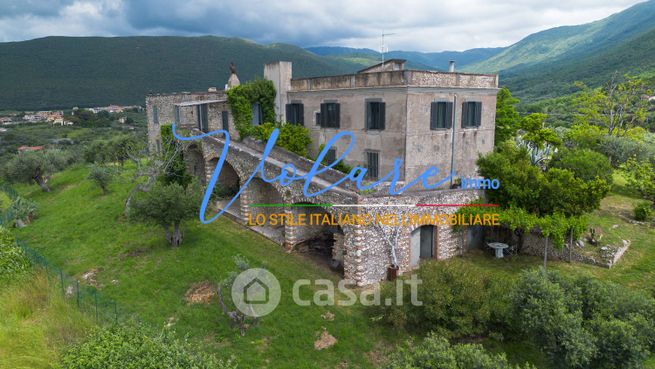 Casa indipendente in residenziale in Viale Rieti 111