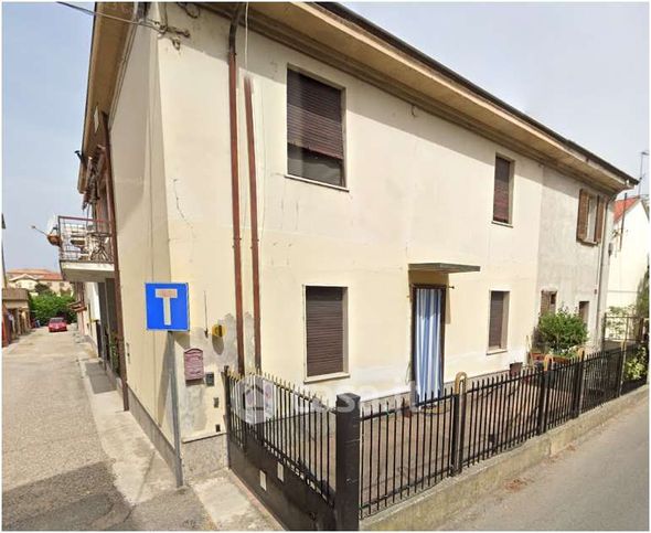 Casa bi/trifamiliare in residenziale in Via Baldo degli Ubaldi 26