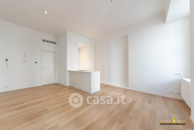 Appartamento in residenziale in Via Gaetano Previati