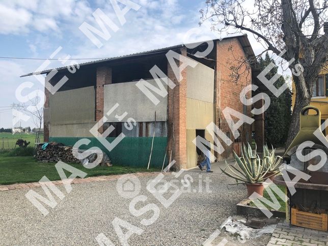Rustico/casale in residenziale in 