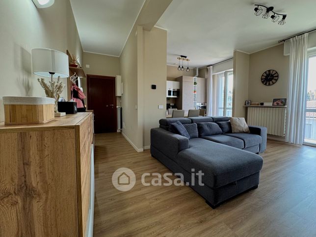 Appartamento in residenziale in Via Alessandro Manzoni 4