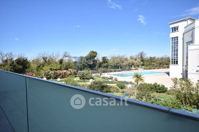 Appartamento in residenziale in Viale del Tirreno