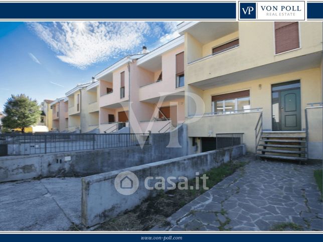 Villetta a schiera in residenziale in Via Ancona