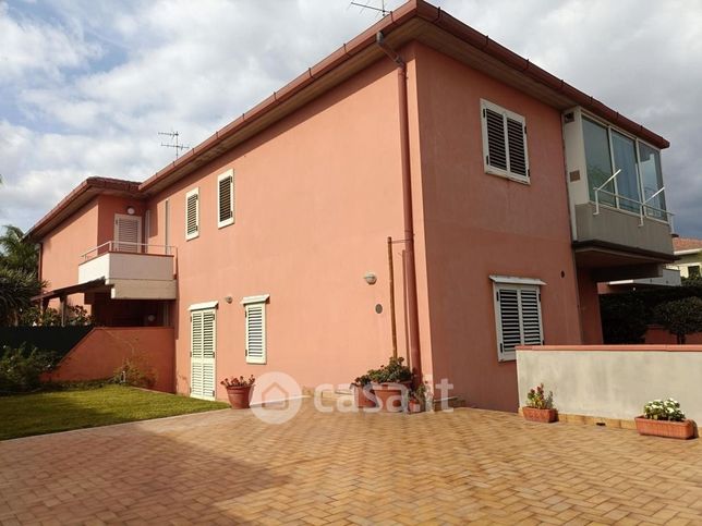 Appartamento in residenziale in Via Campania