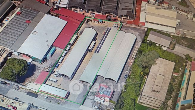 Capannone in commerciale in Via Pieve Torina