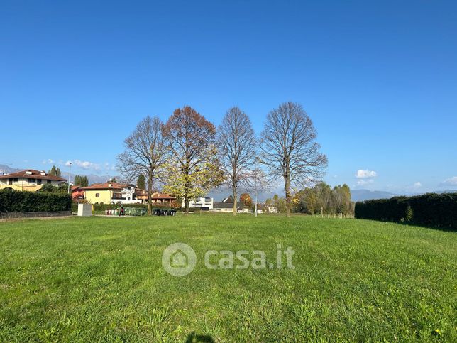 Terreno edificabile in residenziale in Via Brazzacco 22