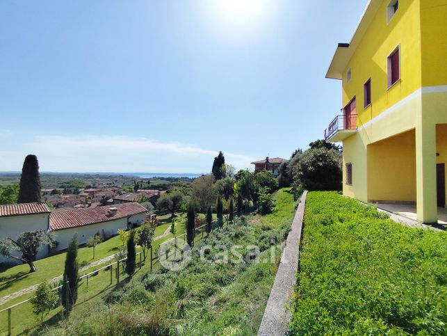 Villa in residenziale in 