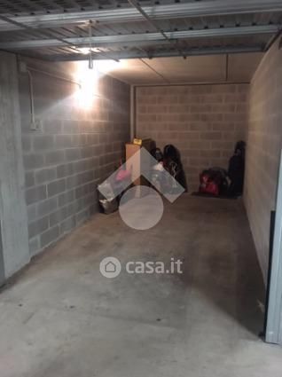 Box/posto auto in residenziale in Via dei Gracchi 2