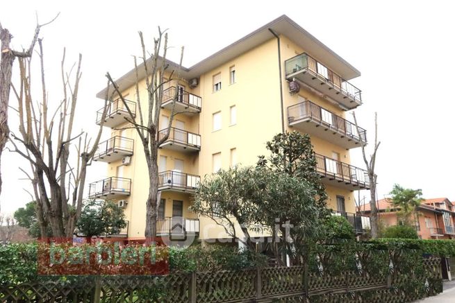 Appartamento in residenziale in Via Riolo 1