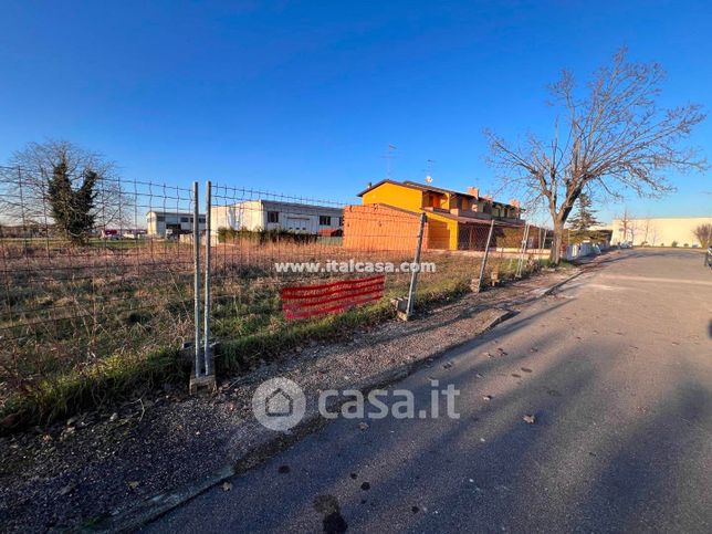 Terreno edificabile in residenziale in Via Divisione Acqui