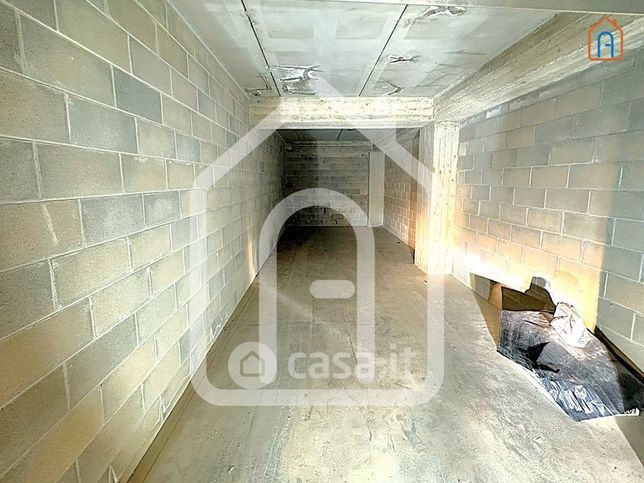 Box/posto auto in residenziale in Viale XXV Aprile