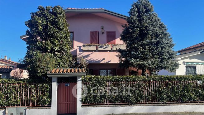 Villa in residenziale in Viale della Vittoria 50