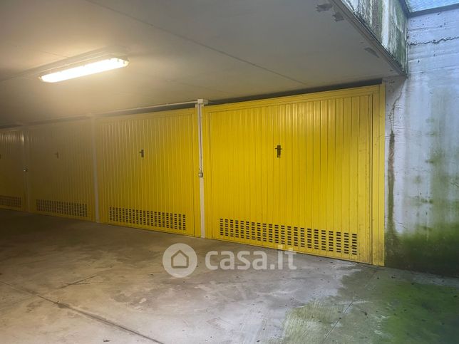 Box/posto auto in residenziale in Via Bocchese Bernardo