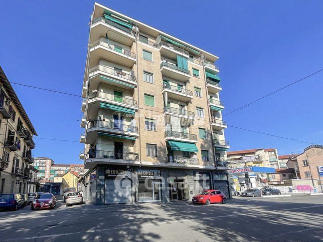 Capannone in commerciale in Via Stradella 144