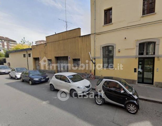 Box/posto auto in residenziale in Via Aosta 32
