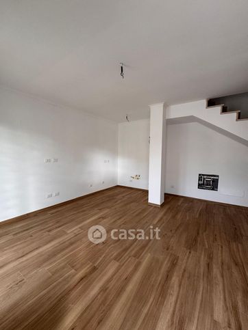 Villetta a schiera in residenziale in Via delle Begonie