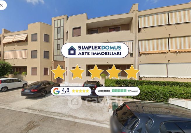 Appartamento in residenziale in Via Seneca