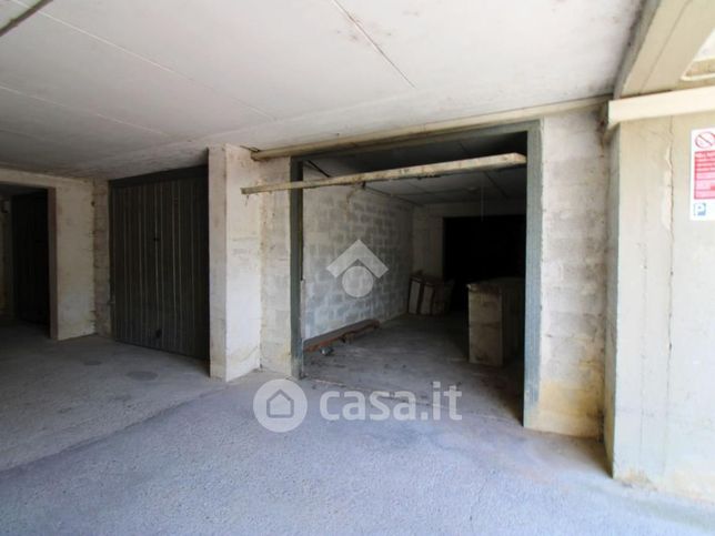 Garage/posto auto in residenziale in Strada Regionale 313