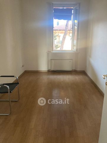 Ufficio in commerciale in Via Dario Campana