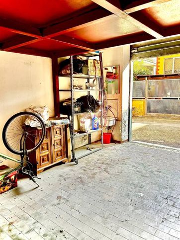 Garage/posto auto in residenziale in Via Galileo Galilei 6