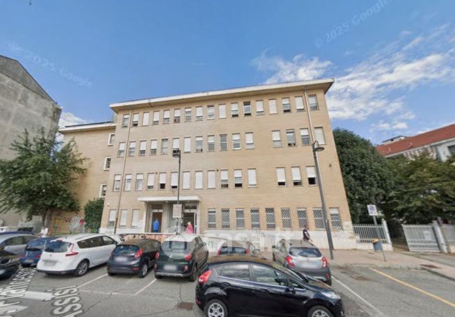Ufficio in commerciale in Via San Francesco D'Assisi 35