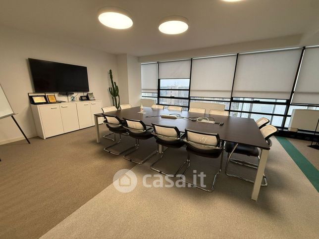 Ufficio in commerciale in Strada 6 115