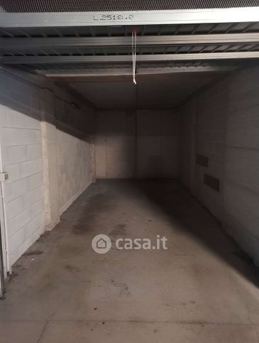 Box/posto auto in residenziale in Via Pusiano 13