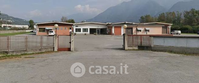 Capannone in commerciale in Via Lancone 1