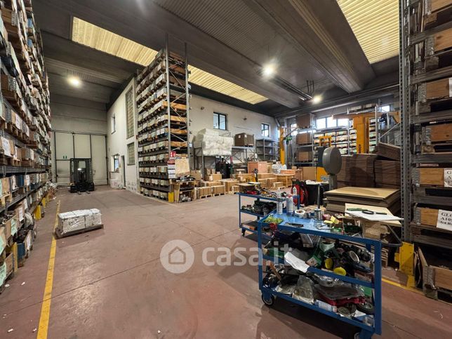Capannone in commerciale in Via Romolo Murri 40