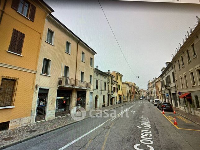 Garage/posto auto in residenziale in Corso Garibaldi 57