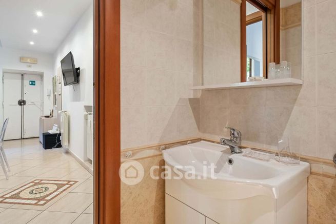 Appartamento in residenziale in Via Francesco Caracciolo 10