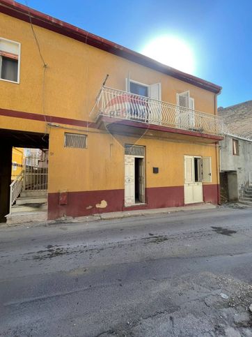 Casa indipendente in residenziale in Via Fonte Canali 71